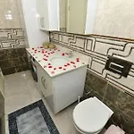 Luxury מלון דירות 4*