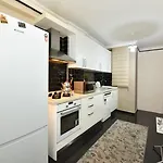 מלון דירות Luxury 4*