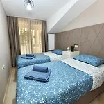 Luxury 公寓式酒店