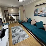Luxury 公寓式酒店