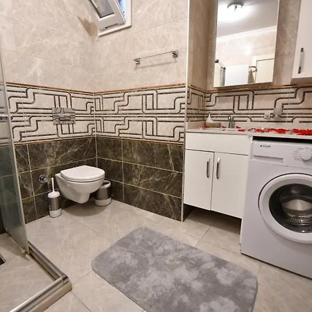 Luxury * Κωνσταντινούπολη